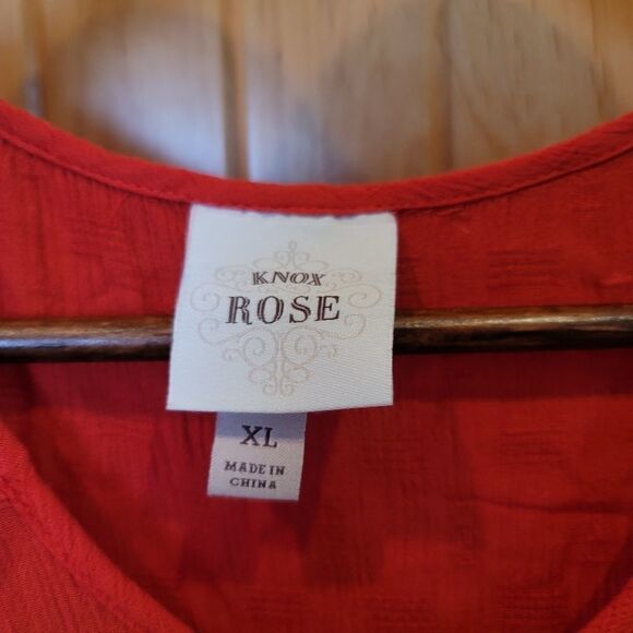 Knox Rose Top  - Picture 2 of 2
